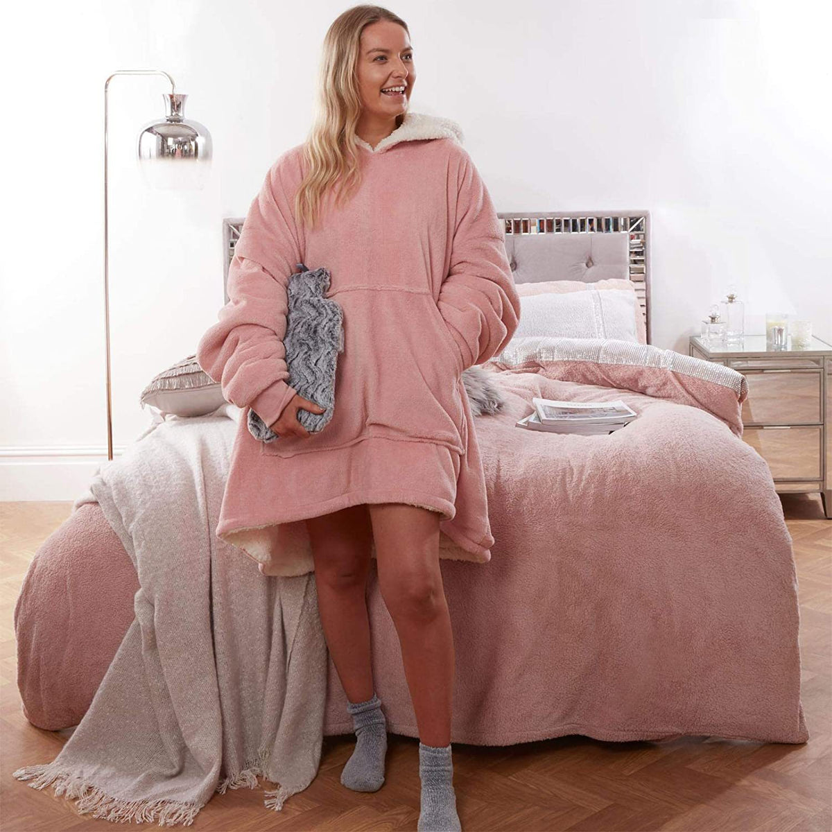 Toasty Hoodie sherpa wearable blanket, product photo 4